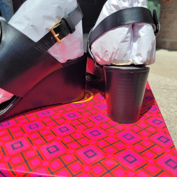 New Black Tory Burch Metal Miller 65mm Wedge Sandal size 8.5 - Picture 6 of 11